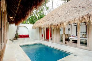 Bazén v ubytování Amahelia Luxury Resort & Restaurant - Gili Asahan nebo v jeho okolí