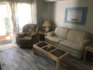 Istumisnurk majutusasutuses Surfside Suites