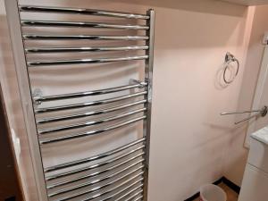 Gallery image of Confortable T2 avec balcon et animaux admis à Jausiers - FR-1-165A-174 in Jausiers