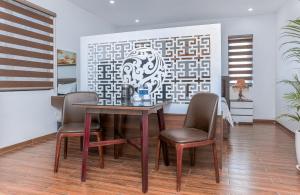 Gallery image of Yên Phong Hotel in Vọng Ðông +8 photos