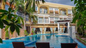 Bazén v ubytování Ragazzi Resort Hotel nebo v jeho okolí