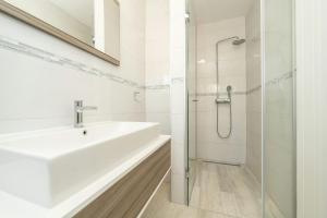 Ein Badezimmer in der Unterkunft Villa Marita 2