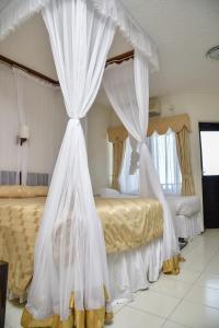 Billede fra billedgalleriet på North Coast Beach Hotel i Kikambala + 36 billeder