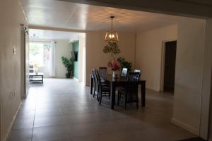 Χώρος καθιστικού στο Villa Grand Jardin