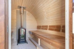 Φωτογραφία από το άλμπουμ του VELUWE VAKANTIES Chalets With Private Barrel Sauna - With Pool Bar and Restaurant Facilities in the Veluwe National Park σε Putten +47 φωτογραφίες