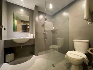 Ένα μπάνιο στο iCheck inn Nana by Aspira