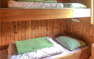 Postel nebo postele na pokoji v ubytování Holiday Home Olden Gjerde + 19 fotografií