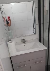 Kupatilo u objektu Short Term Apartment Tel Aviv Bat Yam 352