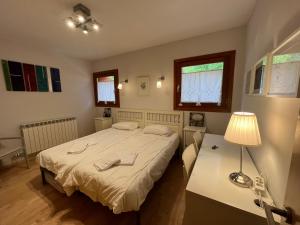 Gallery image of B49 - Bajo con Jardín Peguera - Villmor in Benasque