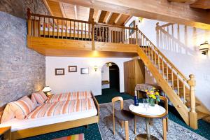 Llit o llits en una habitació de Hotel guter Hirte