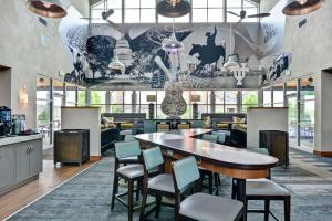 Restaurace v ubytování Homewood Suites TechRidge Parmer @ I-35