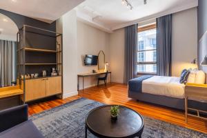 Gallery image of Old Bank Hotel - Lion Roars Hotels & Lodges in Cape Town