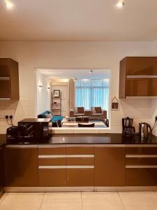 Kitchen o kitchenette sa The Perfect Cozy Home For You