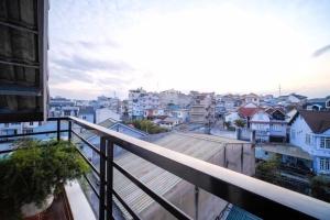 Balkón nebo terasa v ubytování 688 Hotel Đà Lạt