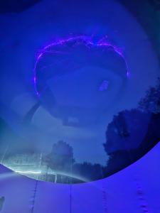Fotografie z fotogalerie ubytování Nuit insolite dans une bulle avec jacuzzi privatif v destinaci Notre-Dame-dʼElle