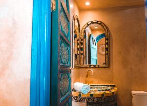Vonios kambarys apgyvendinimo įstaigoje Héritage Lalla Aicha Hotel & Spa