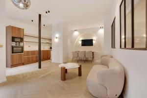 Kuchyňa alebo kuchynka v ubytovaní Chic apartment - 3BR-8P - Le Marais
