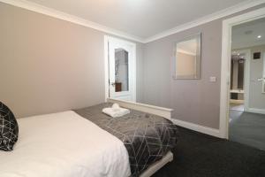 Posteľ alebo postele v izbe v ubytovaní Signature - Kirkhill Lower