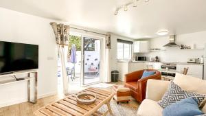 Zdjęcie z galerii obiektu Very private luxury1 bed Casita 5 minutes walk to Marina w mieście Puerto Calero +10 zdjęć