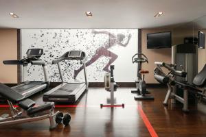 Fitness centrum a/nebo fitness zařízení v ubytování Sheraton Bratislava Hotel