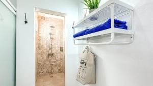 Zdjęcie z galerii obiektu Very private luxury1 bed Casita 5 minutes walk to Marina w mieście Puerto Calero
