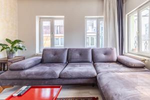 Fotografie z fotogalerie ubytování Chic Flat with Balcony 8min to Taksim v destinaci Istanbul