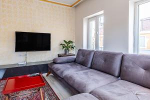 Fotografie z fotogalerie ubytování Chic Flat with Balcony 8min to Taksim v destinaci Istanbul