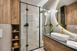 ห้องน้ำของ Golden Dreams Luxury Apartment 81