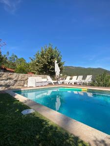 Bazén v ubytování Stunning view Villa Peneda-Gerês nebo v jeho okolí