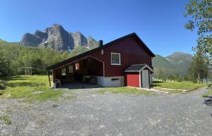 Φωτογραφία από το άλμπουμ του Lofoten Red Villa σε Laupstad