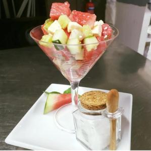 Makanan di atau berdekatan hotel