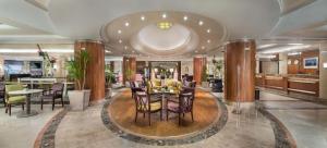 Hilton Alexandria Corniche Hotel的休息区