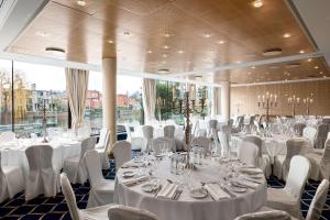 Restaurant ou autre lieu de restauration dans l'établissement Hilton Amsterdam