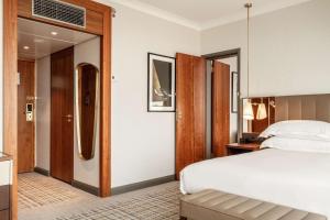 Un ou plusieurs lits dans un hébergement de l'établissement Hilton Amsterdam
