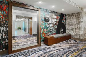 Postel nebo postele na pokoji v ubytování Hampton Inn & Suites Austin - Downtown