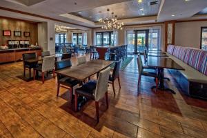 Restaurace v ubytování Hampton Inn & Suites Austin - Downtown
