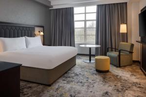 Postel nebo postele na pokoji v ubytování Hilton Cardiff