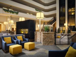Posezení v ubytování Hilton Fort Collins