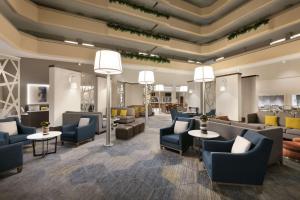 Posezení v ubytování Hilton Fort Collins