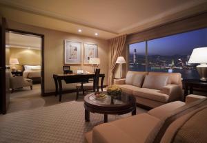 Khu vực ghế ngồi tại Conrad Hong Kong