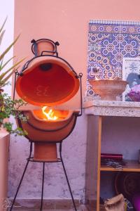 Barbacoa disponible para clientes en el albergue