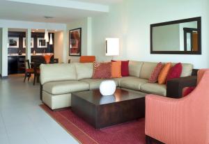 Posezení v ubytování The Condado Plaza Hotel