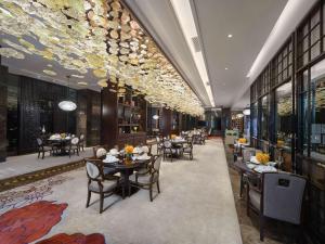 大理实力希尔顿酒店餐厅或其他用餐的地方