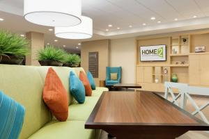 Posezení v ubytování Home2 Suites by Hilton Stillwater