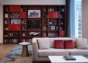 Hampton Inn Chicago West Loop Fulton Market Area的休息区
