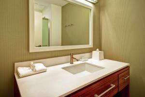 Home2 Suites By Hilton Smyrna Nashville客房内的一张或多张床位
