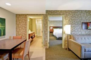 Home2 Suites By Hilton Smyrna Nashville的休息区