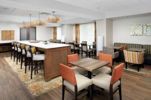 Posezení v ubytování Hampton Inn Denver Tech Center South