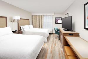 TV a/nebo společenská místnost v ubytování Hampton Inn Denver Tech Center South
