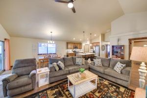 Gallery image of Game Room and Patio Pet-Friendly Oldtown Retreat in Priest River
